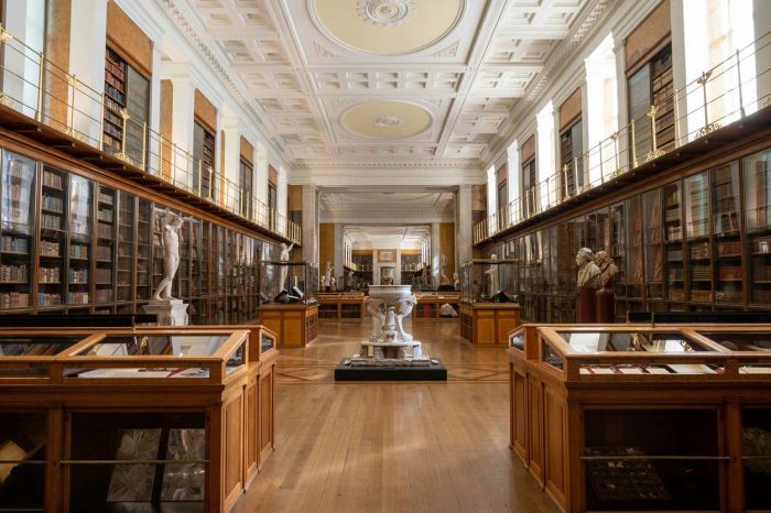 British Museum + Bloomsbury District Audio Guided Tour