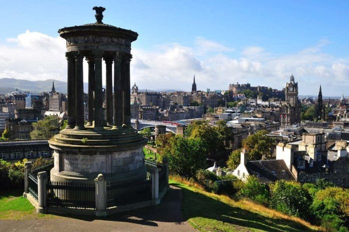 Edinburgh Self-Guided Day Trip